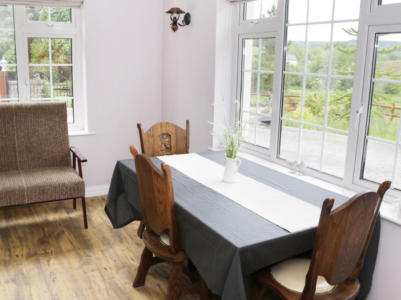 Hawthorn Hideaway Villa Manorhamilton ภายนอก รูปภาพ