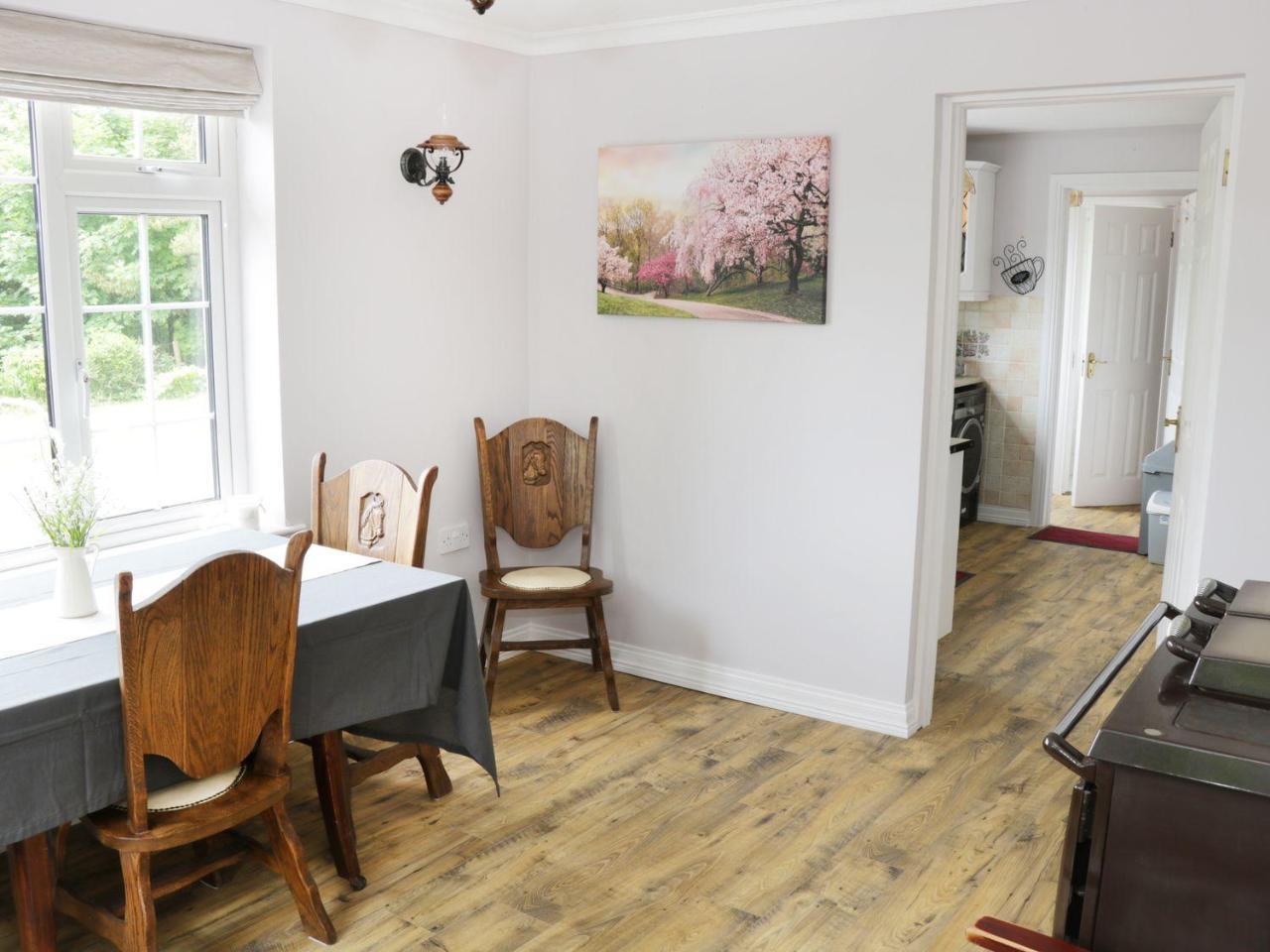 Hawthorn Hideaway Villa Manorhamilton ภายนอก รูปภาพ